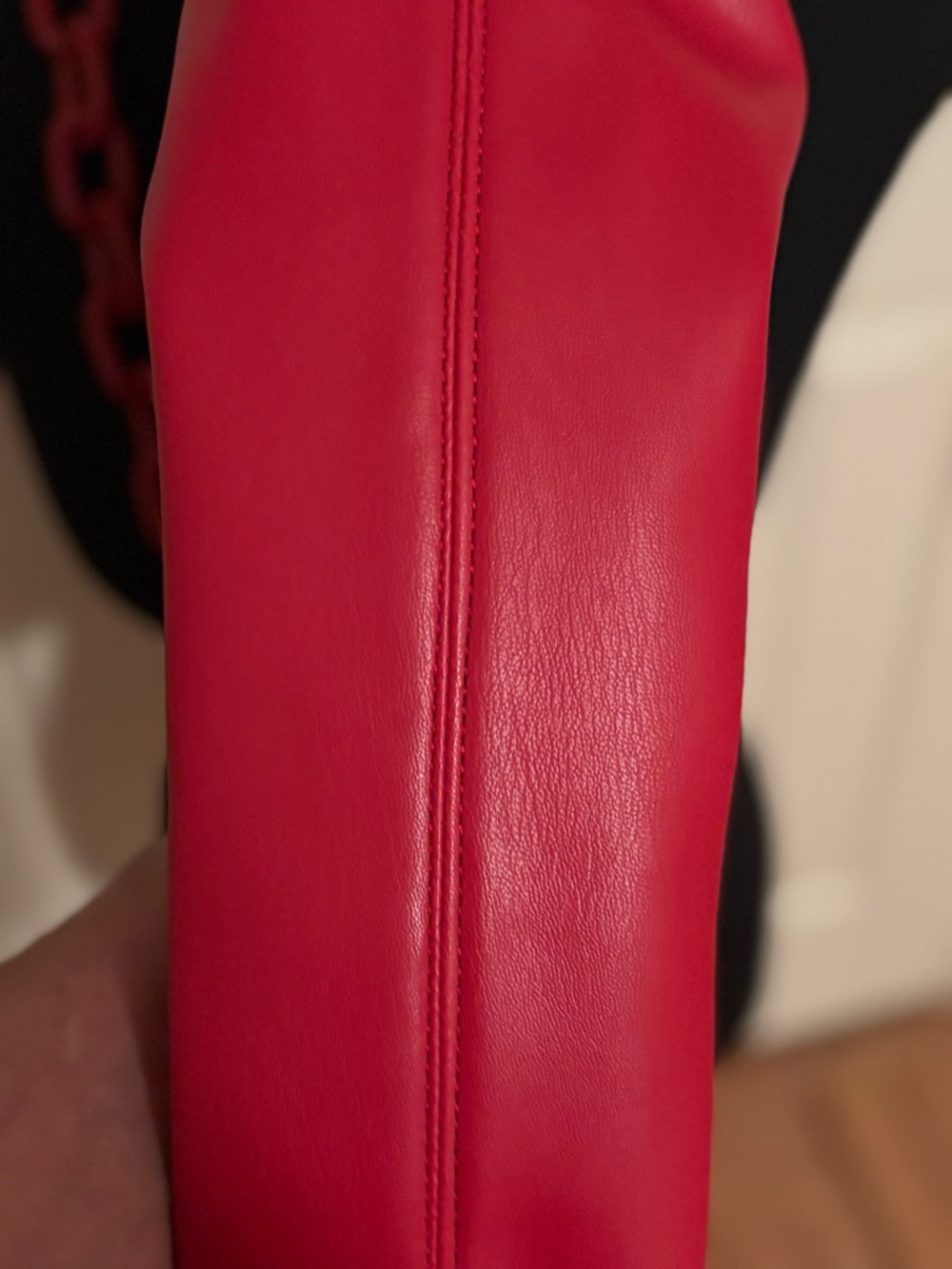 Badgley Mischka Red Shoulder Bag with Chain Strap - Picture 6 of 6